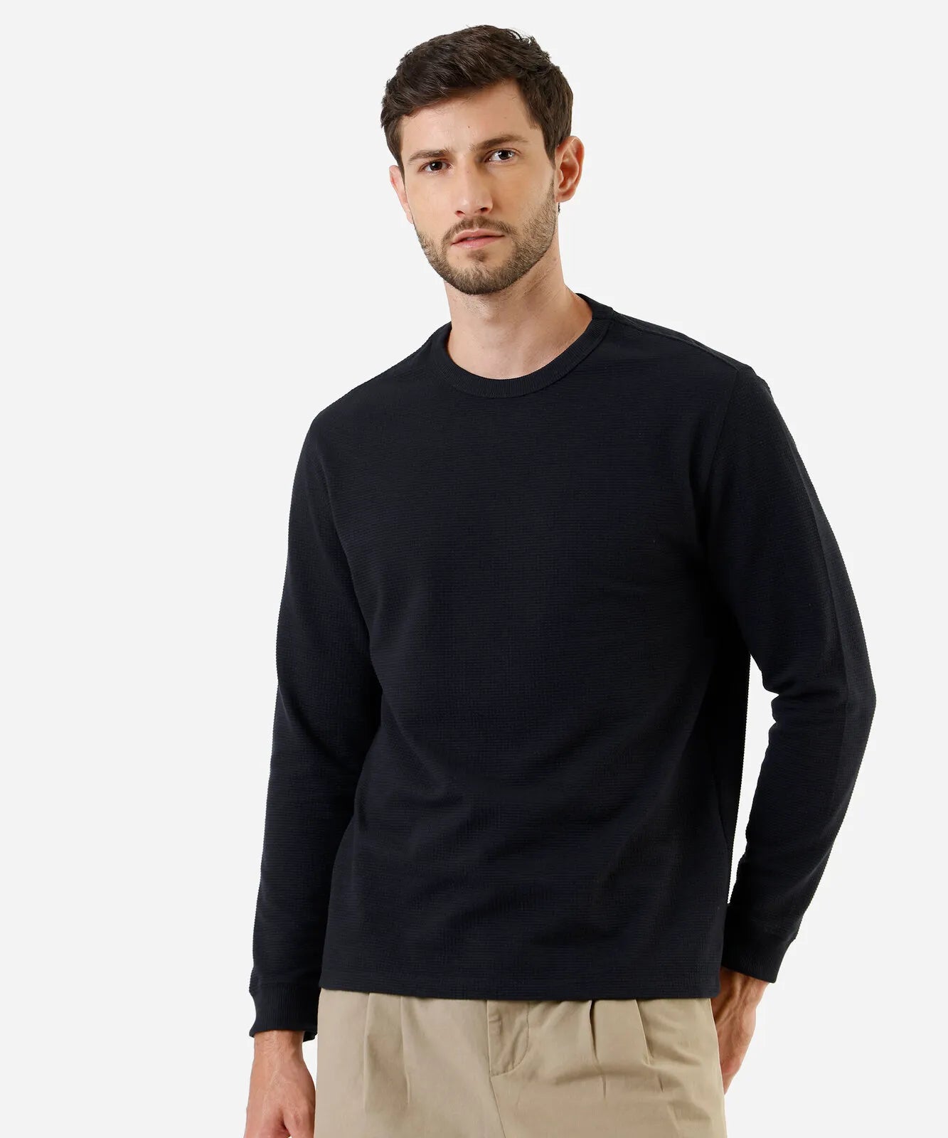 Premium Men’s Textured Long-Sleeve T-Shirt – Black