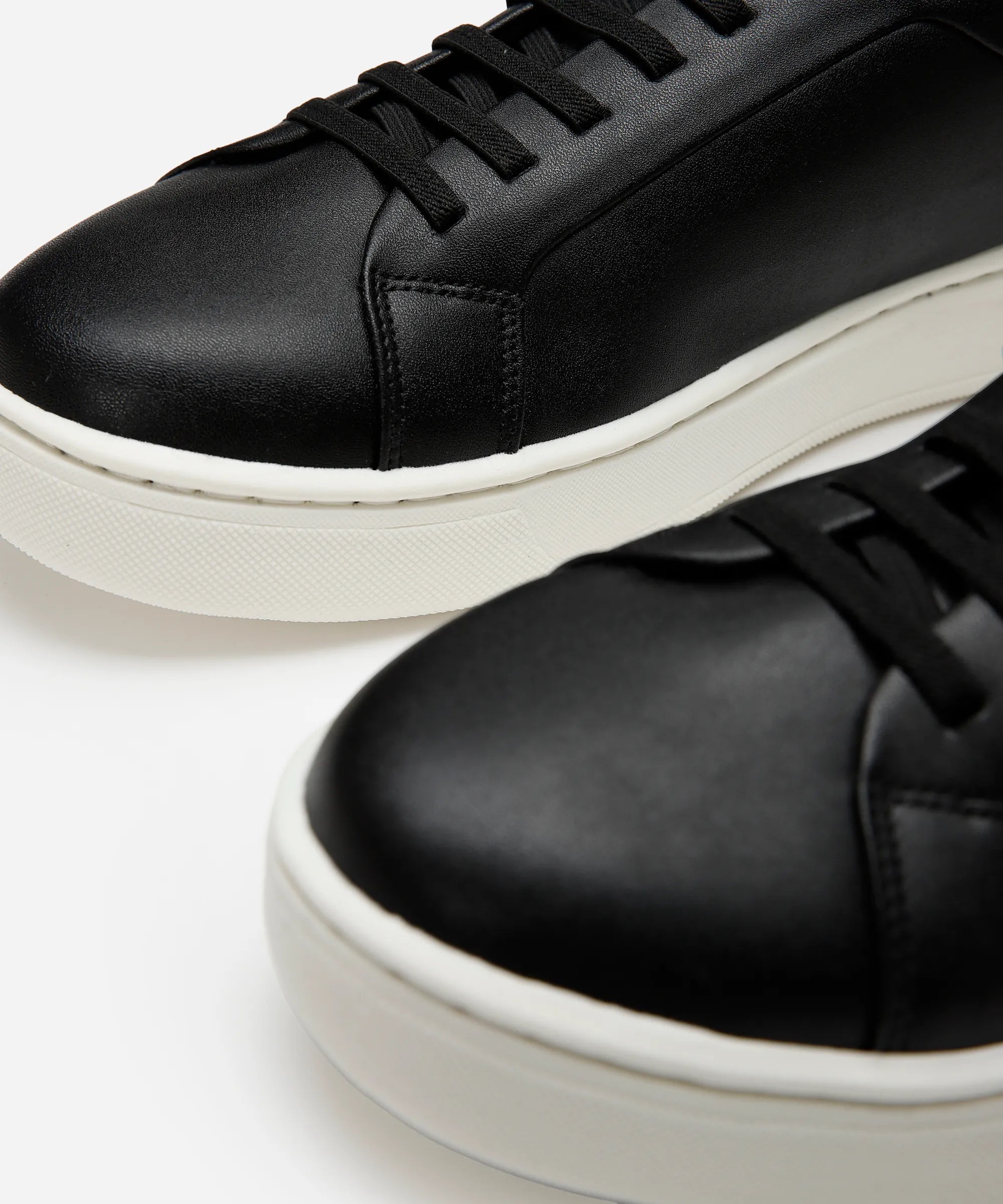 Elastic Lace Casual Trainers – Black
